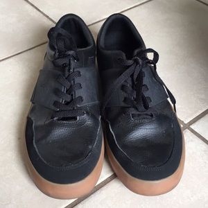 Men’s black PUMA shoes